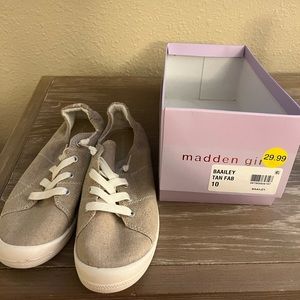 Madden girl slip on shoes